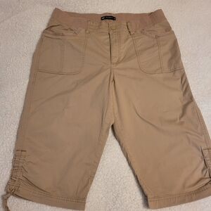 Lee Relaxed Fit Tan Capris 18M
